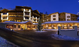 Aussenansicht bei Nacht, Hotel Klausnerhof Hintertux - Österreich