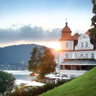 Das Tegernsee Sengerschloss Ausblick Sonnenuntergang