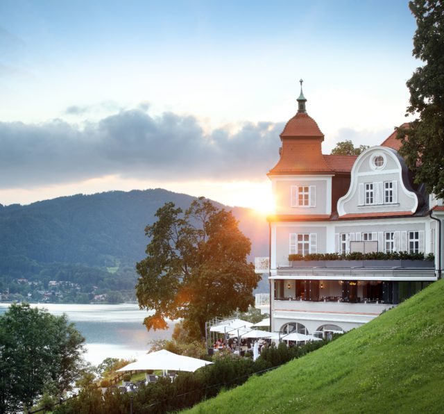 Das Tegernsee Sengerschloss Ausblick Sonnenuntergang