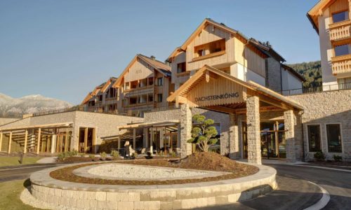 Sommer Aussenansicht Family Resort Dachsteinkoenig