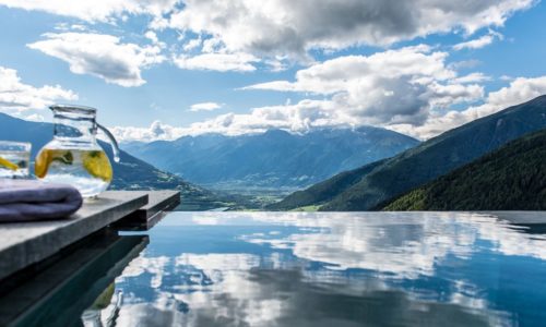 Relaxen Im Infinity Pool Hotel Gerstl