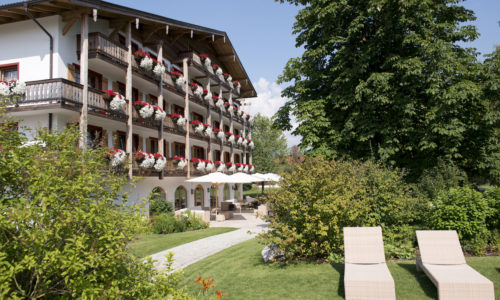 AT 7 14 Fassade Garten 806