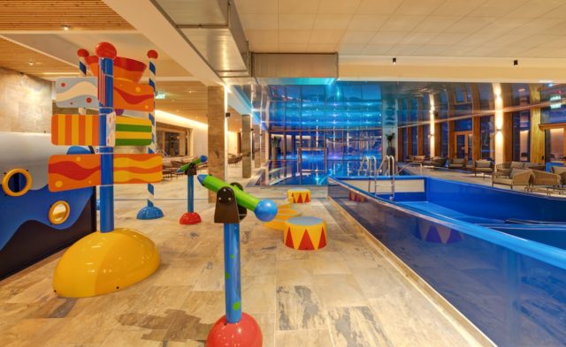 Tolle Badelandschaft Fuer Kinder Leading Family Hotel Dachsteinkoenig