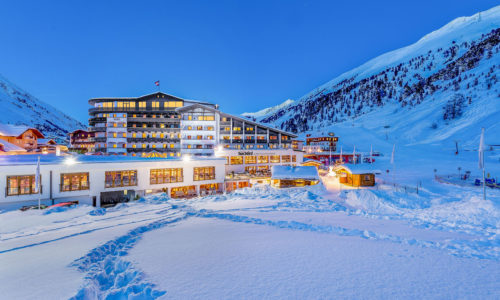 Aussenansicht Mit Neuen Suiten Im Winter C Alexander Maria Lohmann Hotel Hochfirst