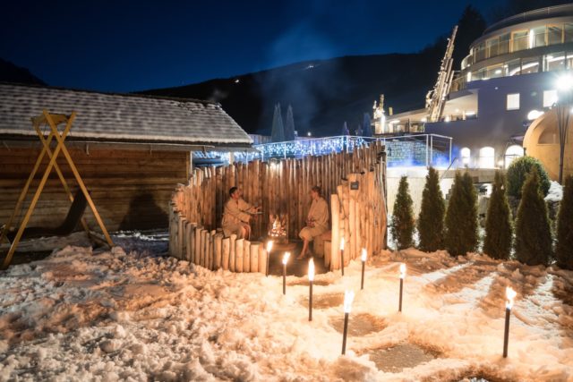 Feuerstelle Im Winter Alpin Panorama Hotel Hubertus