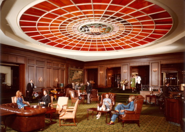 Vier Jahreszeiten Lobby 1970