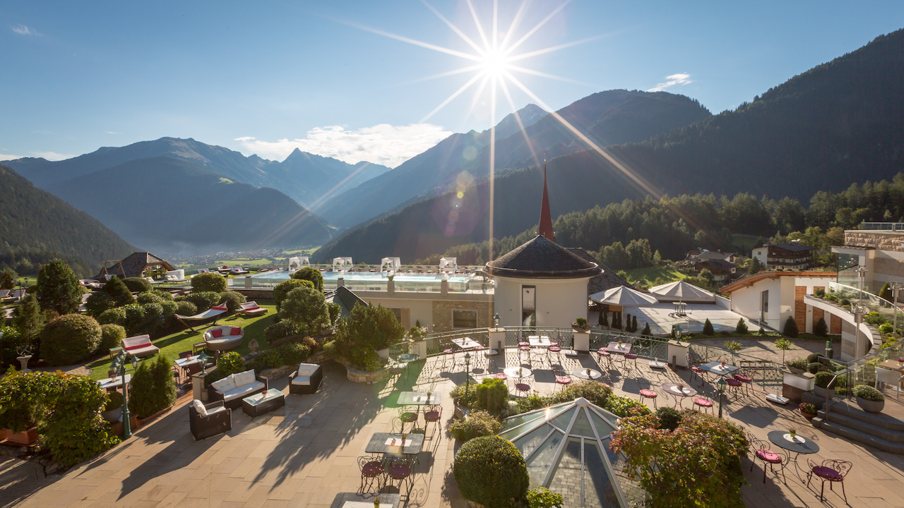 SPARADIES STOCK resort YOGA & WELLNESS Zeit im Zillertal