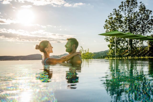 Wellness, Kuscheln und Glücksmomente im Hüttenhof - Wellnesshotel & Luxus-Bergchalets