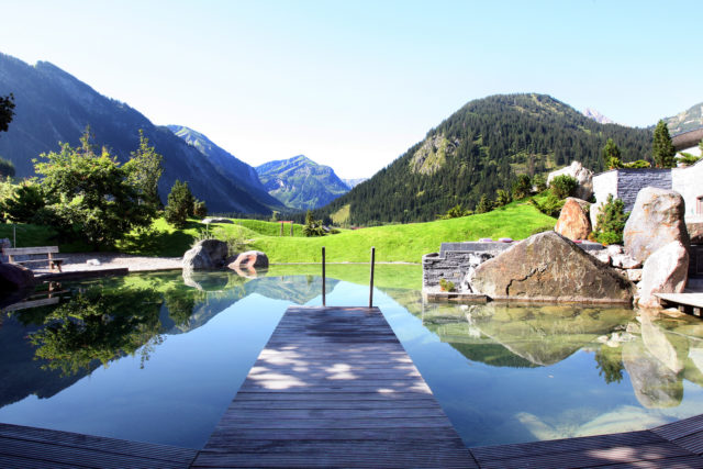 Das Hotel Jungbrunn in Tannheim in Tirol präsentiert sich in neuem Gewand und mit Ayurveda