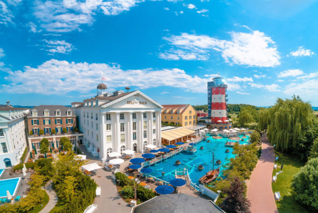 Blick auf das 4-Sterne Superior Hotel "Bell Rock" - eines von sechs Erlebnishotels des Europa-Park