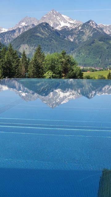 Infinity Pool Mit Traumhaftem Ausblick Hotel Bergblick