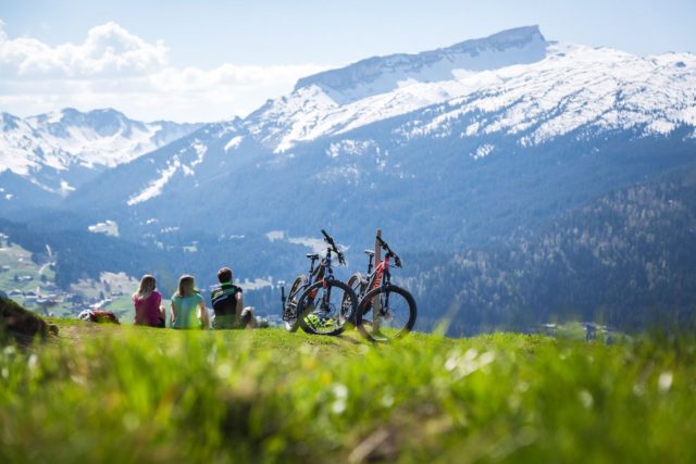 Kleine Pause Mit Blick Auf Die Berge C Walserdruck Genuss Aktivhotel Sonnenburg Kleinwalsertal Hotels 0