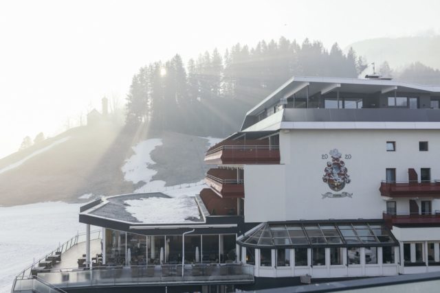 Das Hotel Inmitten Der Verschneiten Landschaft C Daniel Zangerl Hotel Das Kaiserblick