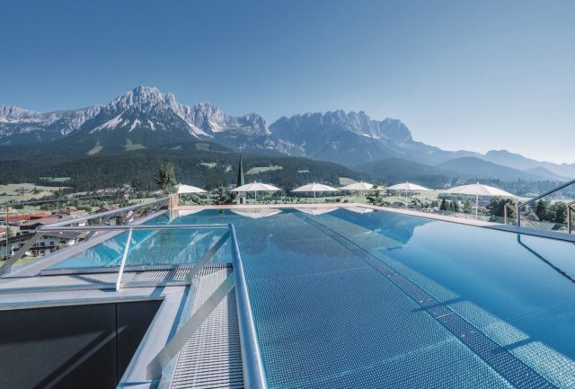 Das Infinity Sky Pool Highlight C Markus Auer Hotel Kaiserblick