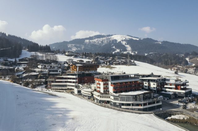 Hotel Aus Der Vogelperspektive Im Winter C Daniel Zangerl Hotel Das Kaiserblick