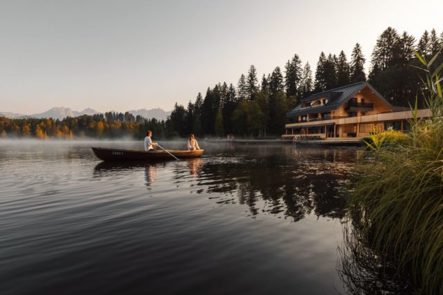 Das Alpenhotel In Herbstlicher Stimmung C Jukka Pehkonen Alpenhotel Kitzbuehel