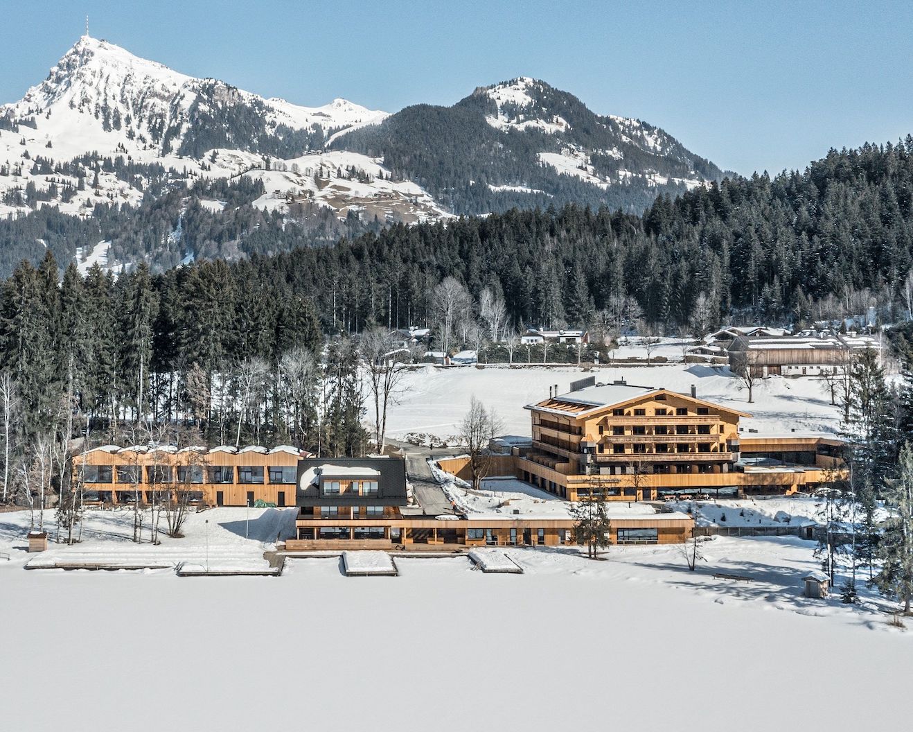 Gesamtansicht Des Hotels C Christian Woeckinger Alpenhotel Kitzbuehel 1