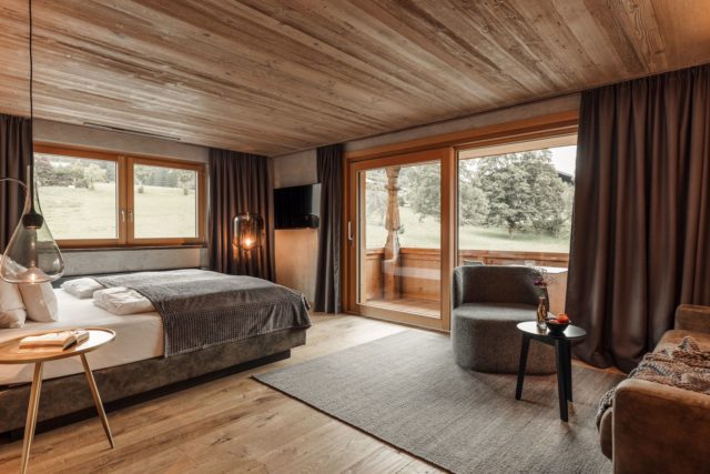 Komfortable Einrichtung Der Mountain View Suite C Jukka Pehkonen Alpenhotel Kitzbuehel