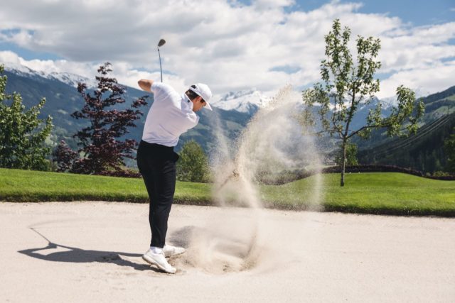 Mann Am Golfplatz C Jukka Pehkonen Golfclub Zillertal Uderns