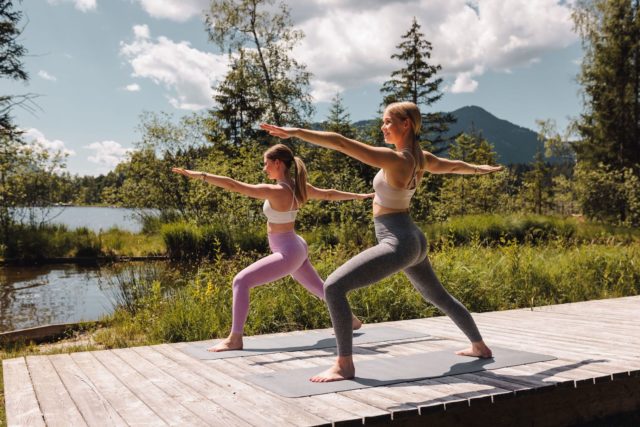 Yoga Am See C Jukka Pehkonen Alpenhotel Kitzbuehel