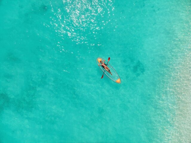 6 Nova Maldives Canoe Transparent