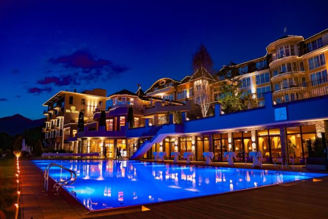 Hotelansicht Bei Nacht Hotel Panorama Royal