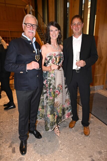 KarlaOtto Chiemgauhof | Frank Rollitz Dieter Müller, Uschi Müller; Bürgermeister Herbert Strauch