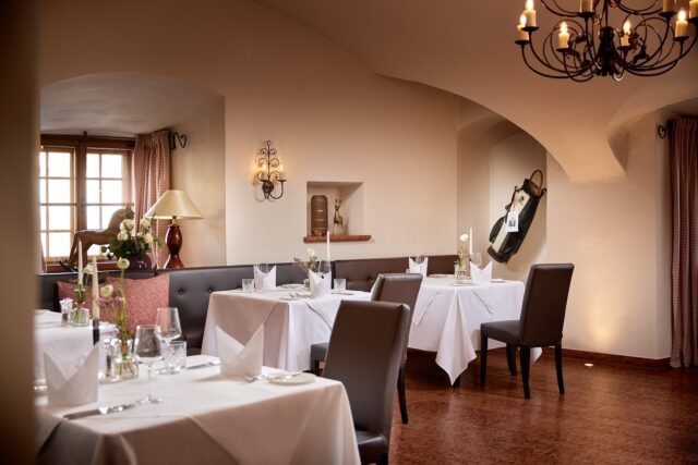 Aufgedeckte Tische C Mike Huber Hotel Schloss Mittersill