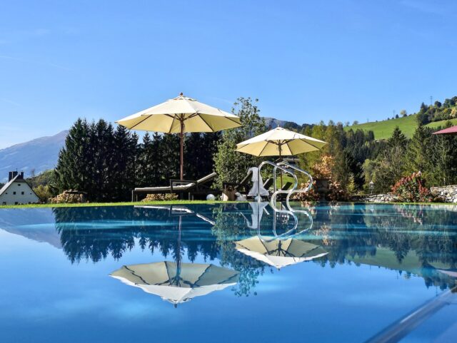 Aussenpool Hotel Schloss Mittersill