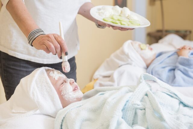Kinderwellness C Gretter Alex Familienparadies Sporthotel Achensee