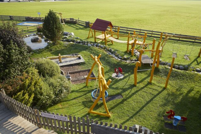 Outdoor Spielplatz C Vorhofer Christian Familienparadies Sporthotel Achensee
