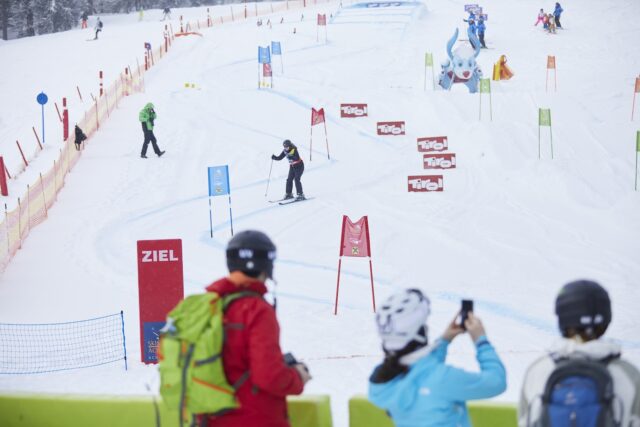 Woechentliche Gaesteskirennen C Vorhofer Christian Familienparadies Sporthotel Achensee