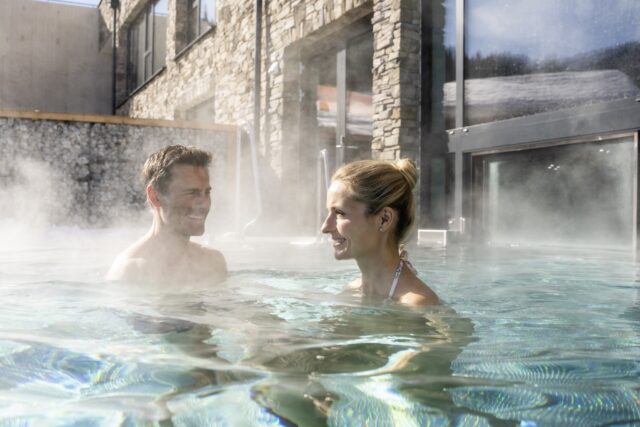 Der Traumhafte Aussenpool Im Winter Almgut