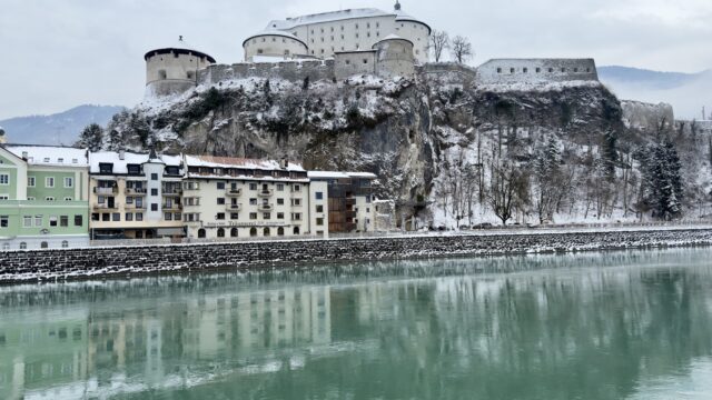 Winterliche Aussenansicht Auracher Loechl