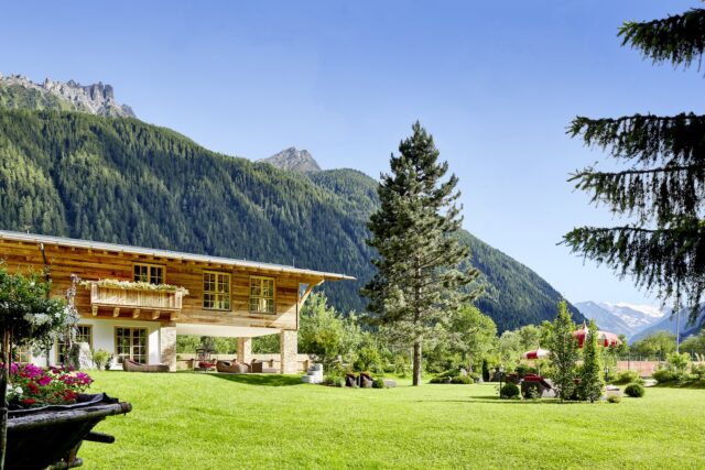 SPA Hotel Jagdhof SPA CHALET Aussenaufnahme Sommer 03