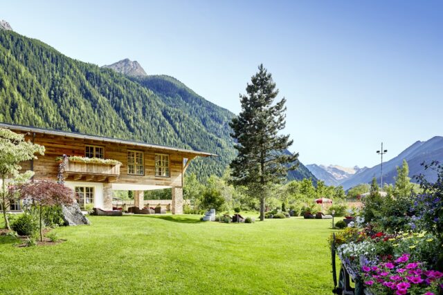 SPA Hotel Jagdhof SPA CHALET Aussenaufnahme Sommer 05