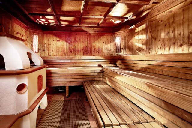 SPA Hotel Jagdhof Vitalwelt Tiroler Schwitzstube