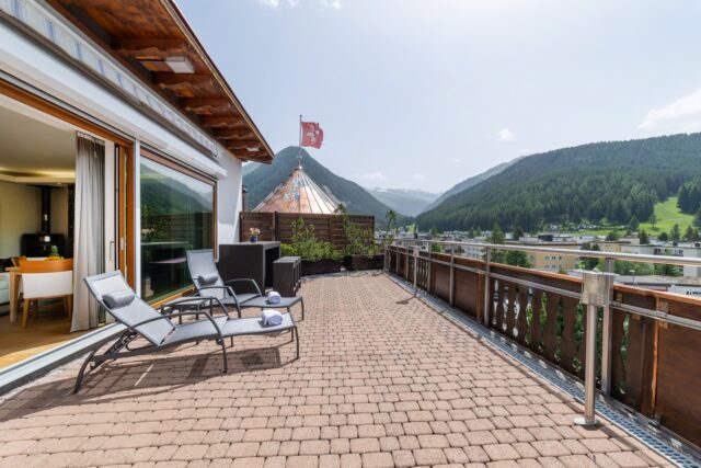 Ausblick Von Der Terrasse Der President Suite Turmhotel Victoria Davos