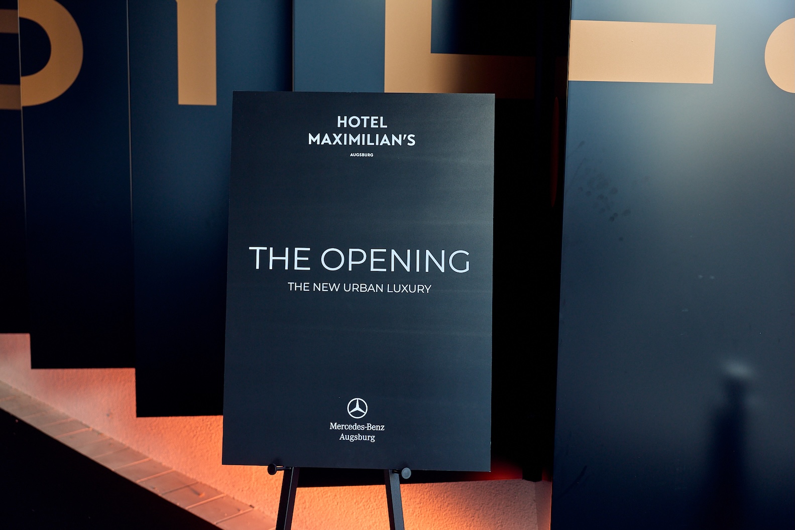 HOTEL MAXIMILIAN'S THE OPENING 066