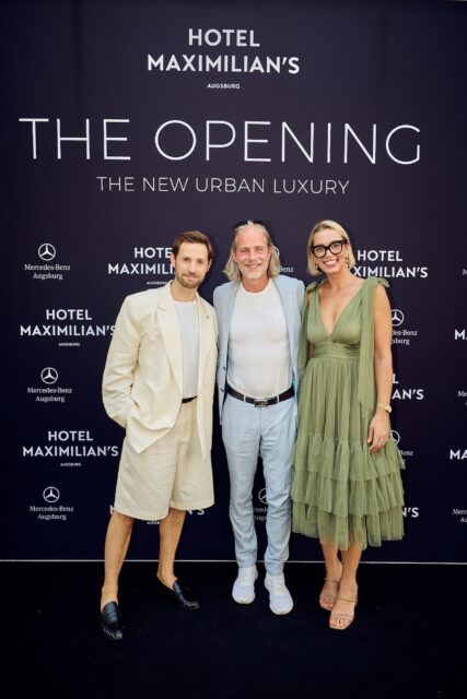 HOTEL MAXIMILIAN'S THE OPENING 103