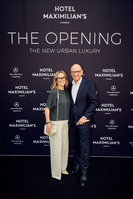 HOTEL MAXIMILIAN'S THE OPENING 152