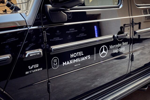 HOTEL MAXIMILIAN'S THE OPENING 166