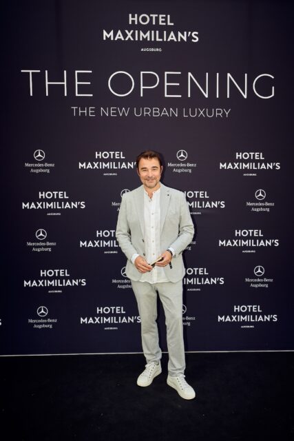 HOTEL MAXIMILIAN'S THE OPENING 186
