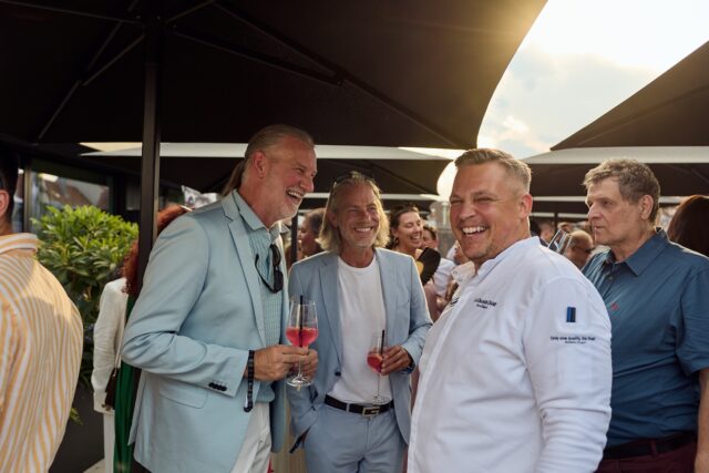 HOTEL MAXIMILIAN'S THE OPENING 211