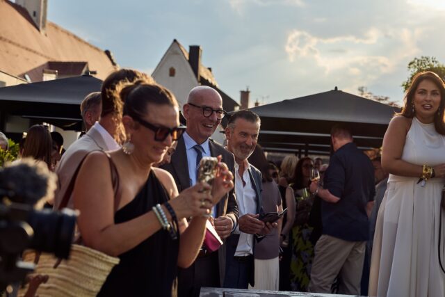 HOTEL MAXIMILIAN'S THE OPENING 279