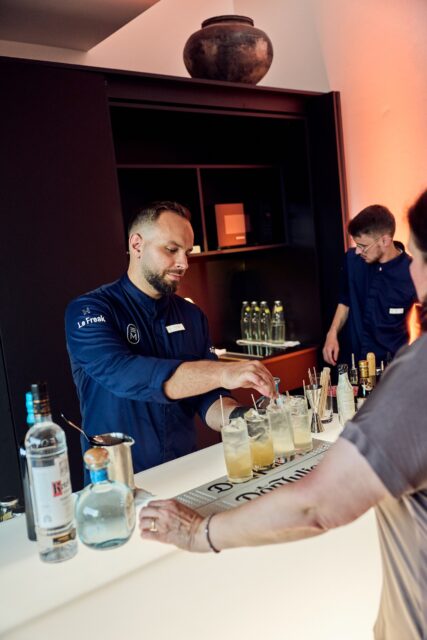 HOTEL MAXIMILIAN'S THE OPENING 383