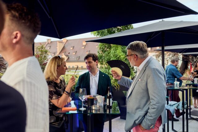 HOTEL MAXIMILIAN'S THE OPENING 428