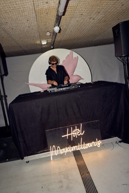 HOTEL MAXIMILIAN'S THE OPENING 480