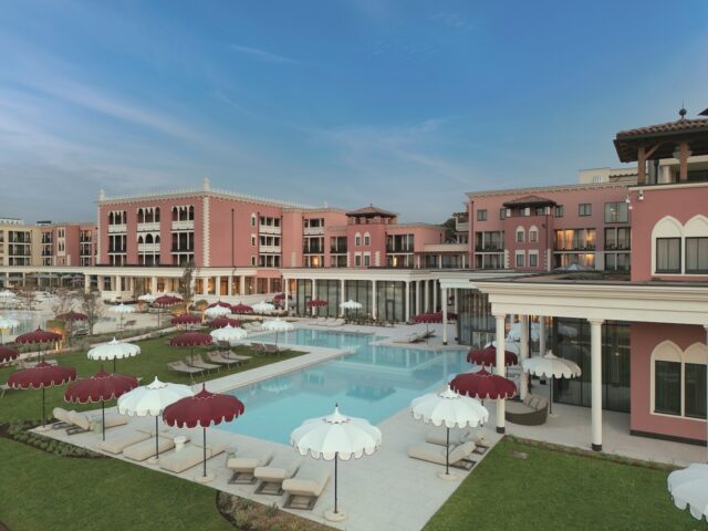 Mediterrane Poollandschaft Im Luxusresort Cavallino Bianco Caorle Venezia