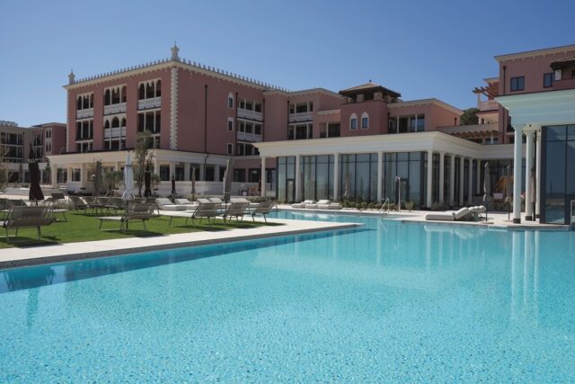 Mediterraner Poolluxus Unter Italienischer Sonne Cavallino Bianco Caorle Venezia